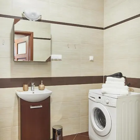 Modern Zoliborz Lux Near Center With Parking And Garden